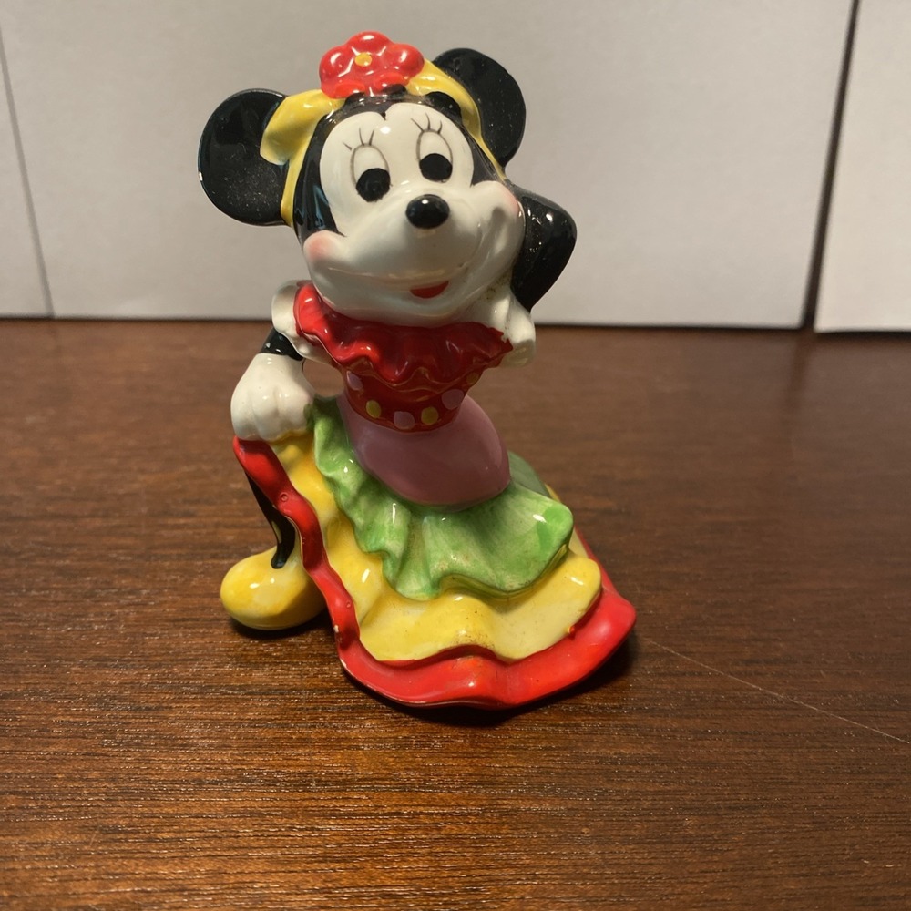 Walt Disneyโ Made in Japan Minnie Mouse Spanish Flamenco dancer Figure Vintage